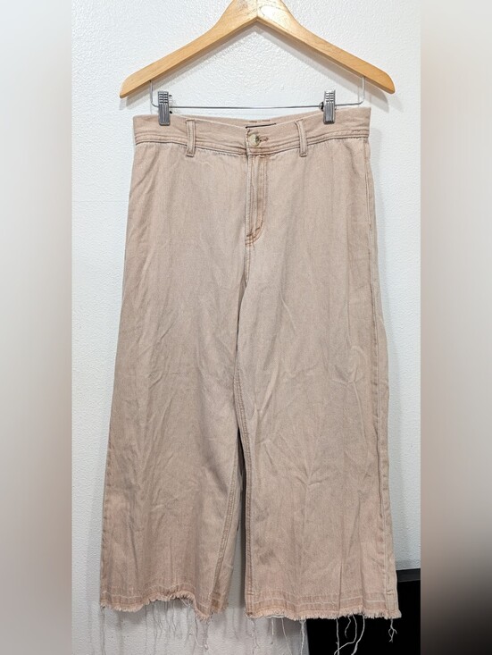 Sincerly Jules Denim - Sincerly Jules Soft Pink Cropped Wide-Leg Frayed Hem Jeans